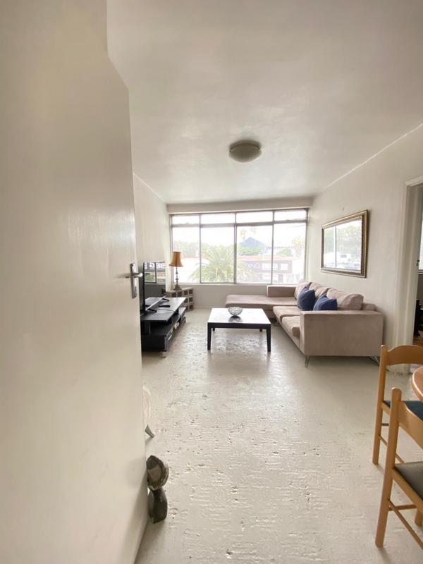 To Let 1 Bedroom Property for Rent in Green Point Western Cape